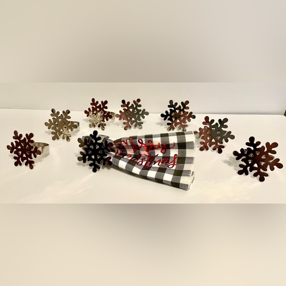 ❄️ 8Pc Silver Snowflake Napkin Holders - Picture 5 of 10
